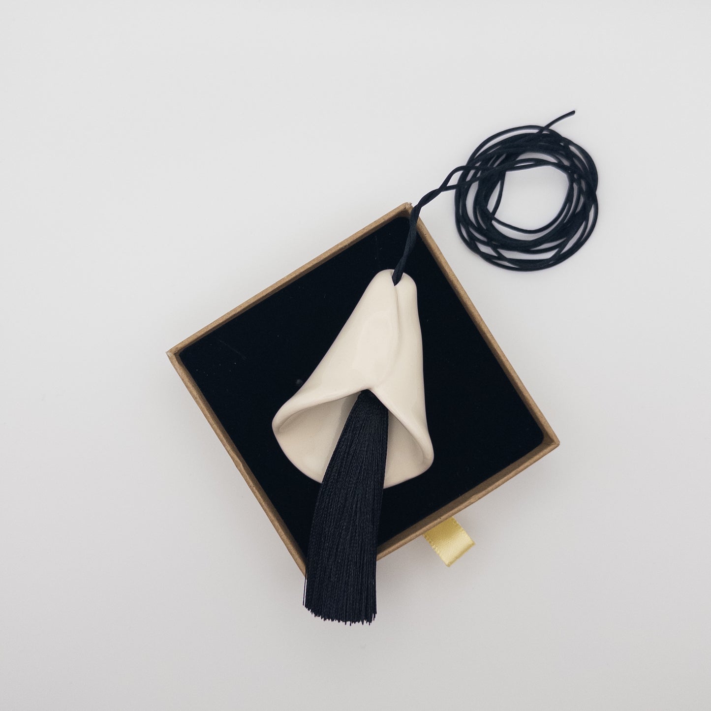 Calla lily with a tassel