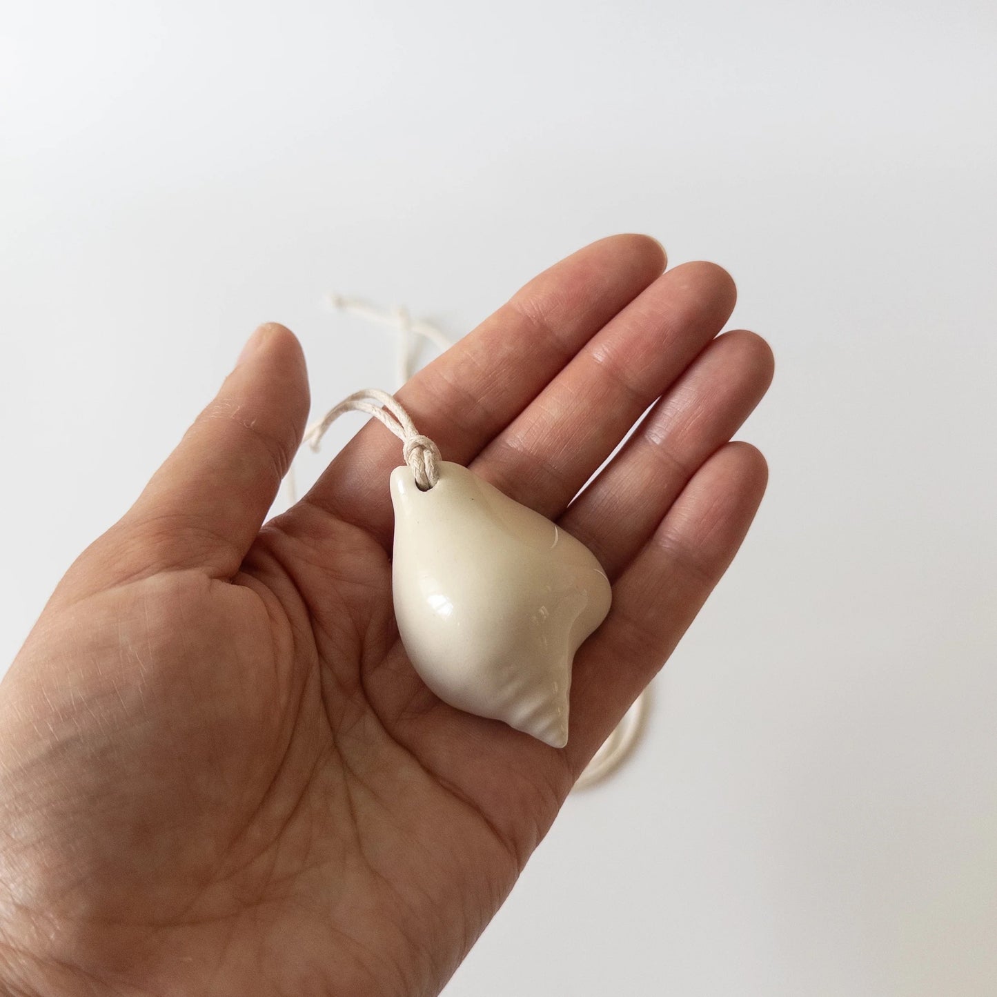 Ceramic Shell Pendant M