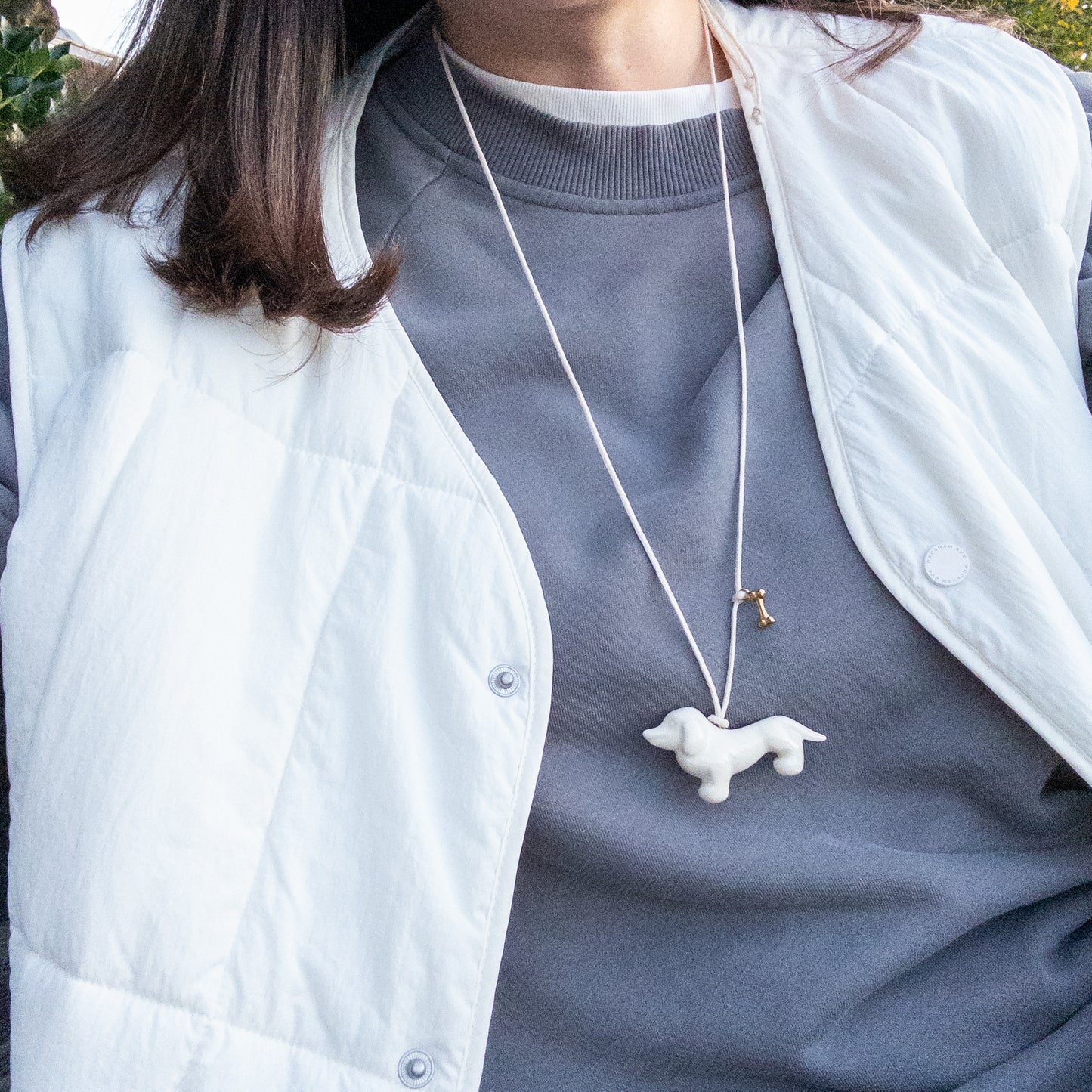 Керамічний підвіс Такса з металевою кісточкою